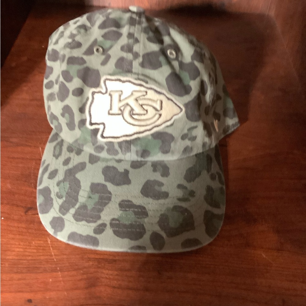 Women 47’ Brand Kansas City Chiefs Camouflage Cap NWOT